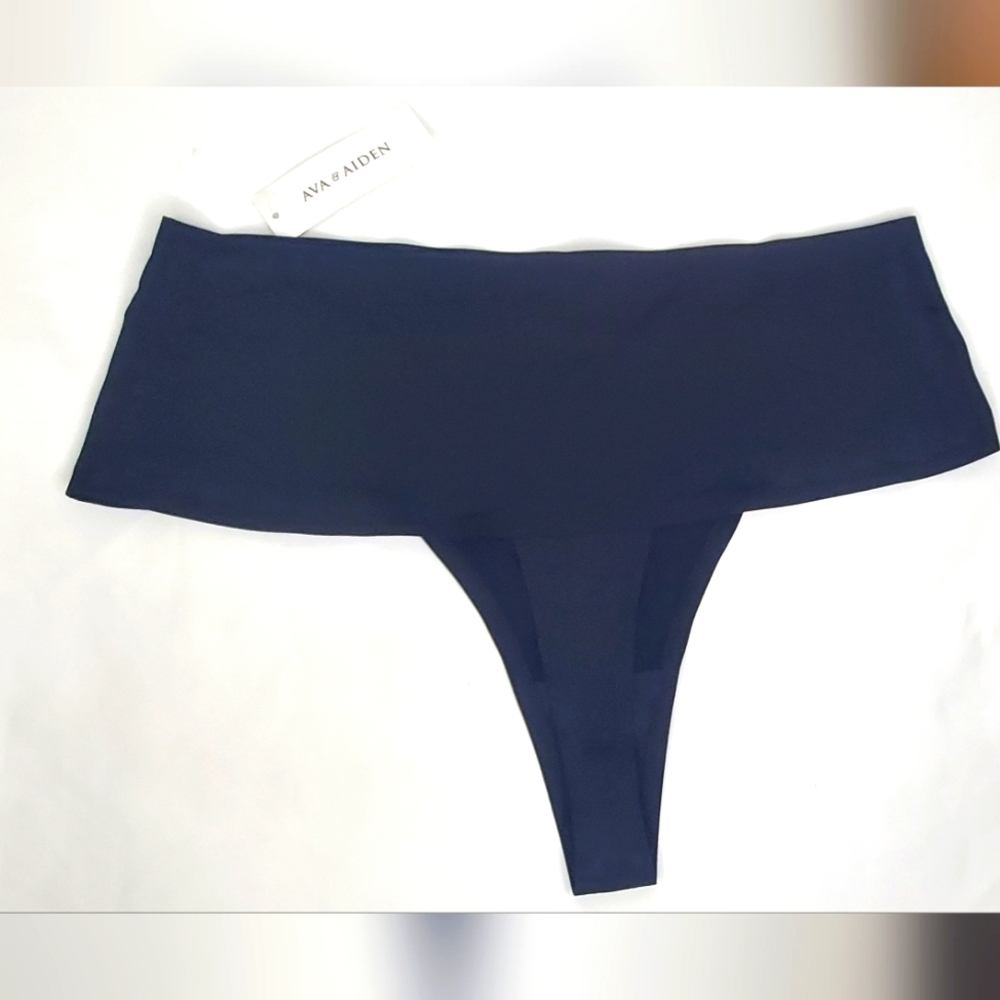 NWT Ava & Aiden Size M Black Thong /panties